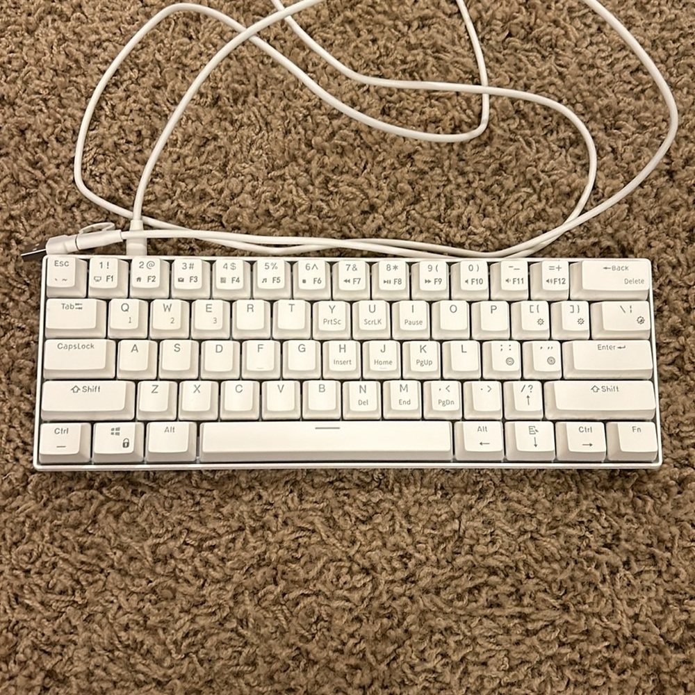 Royal Kludge RK61 keyboard - Picture 2 of 3